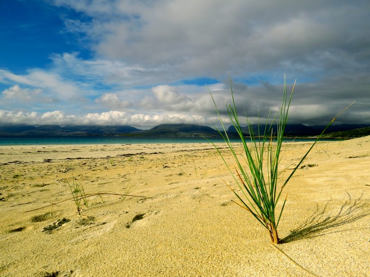 White sand and blue skies at Luskentyre