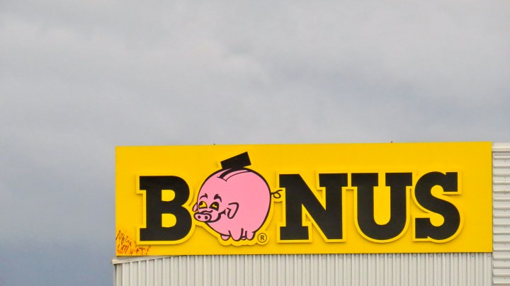 The most welcome sight a pair of hungry eyes ever did see. Here be edibles...