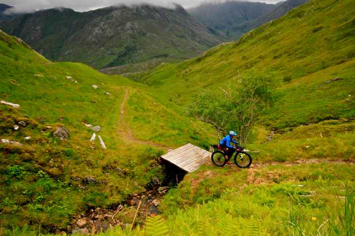 On the climb to Mam Barrisdale